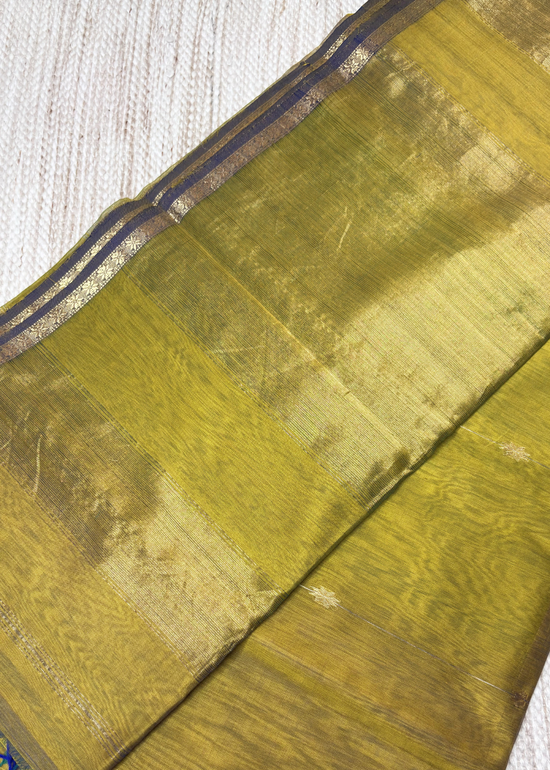Self Mustered Yellow Star Butti Maheshwari