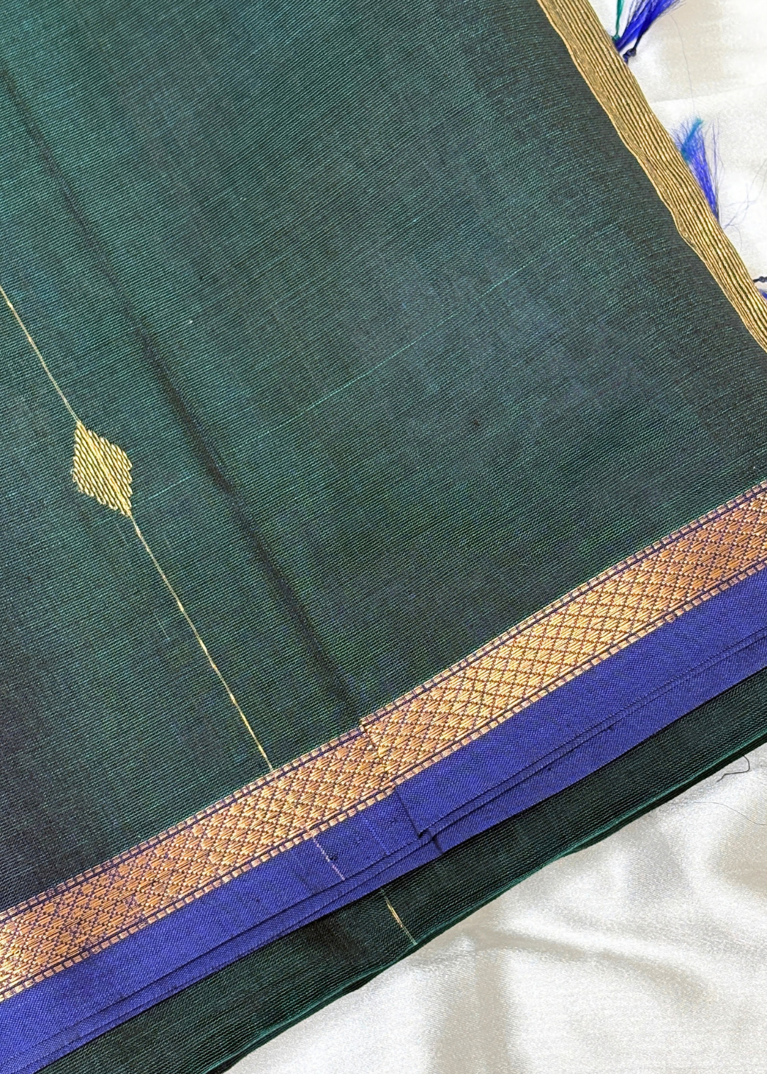 Dhoopchav Navy Blue & Bottle Green Diamond Butti - Chatai Border Maheshwari