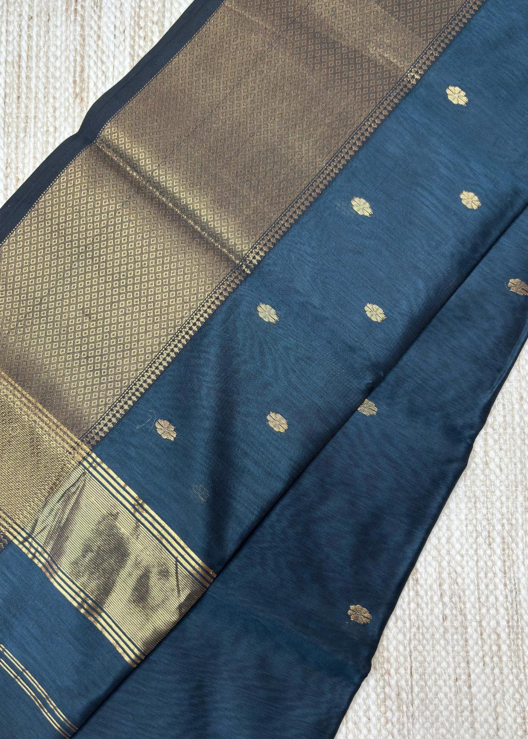Rama green Surajmukhi Butti Maheshwari with Nayantara Border