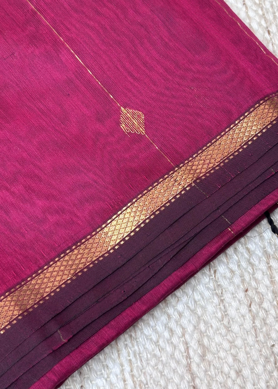 Pink Diamond Butti - Chatai Border Maheshwari