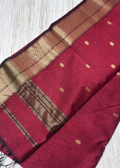 Chatai Border Maroon Surajmukhi Butti Maheshwari