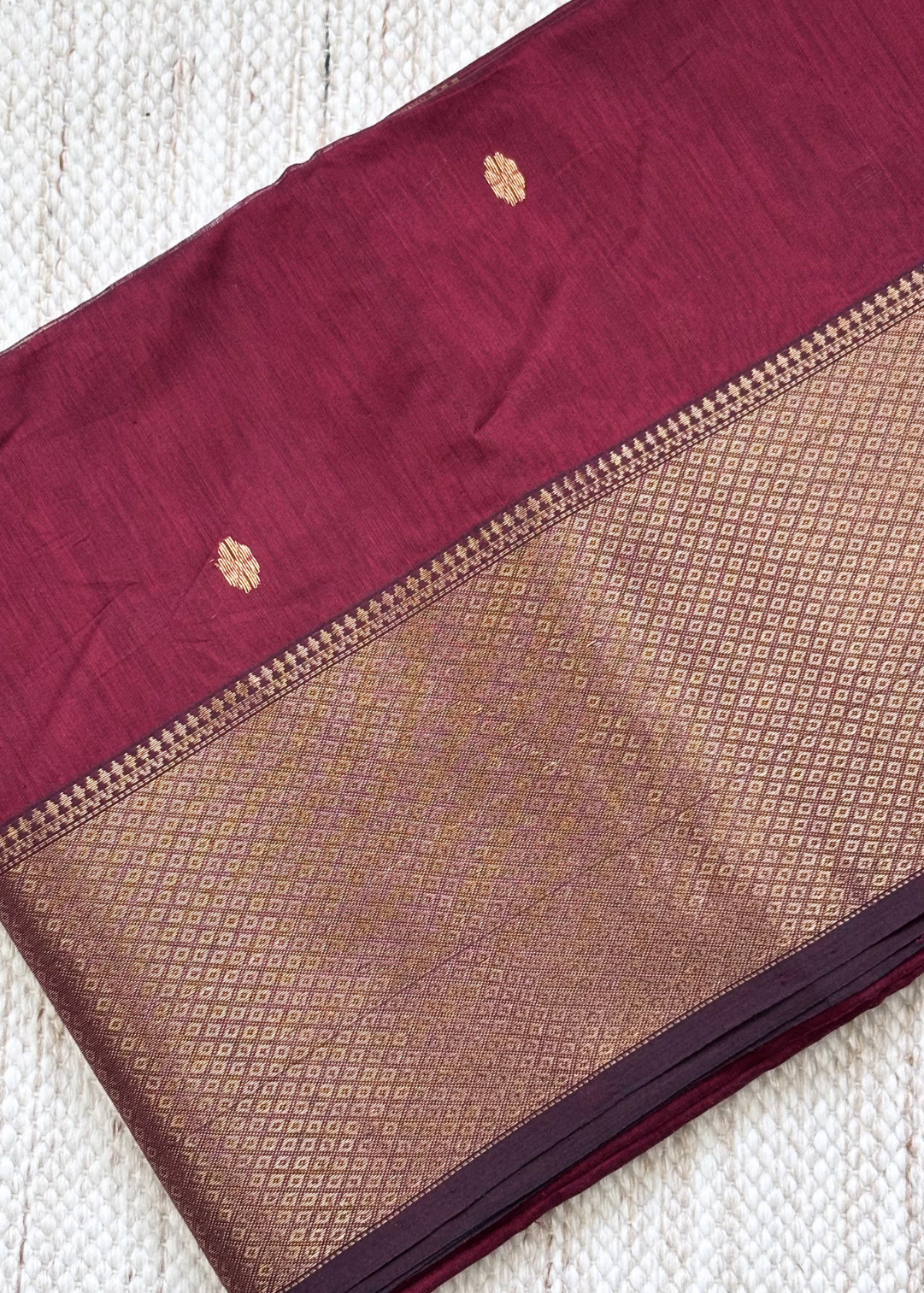 Maroon Surajmukhi Butti Maheshwari