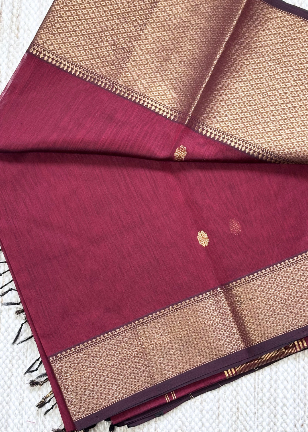 Maroon Surajmukhi Butti Maheshwari
