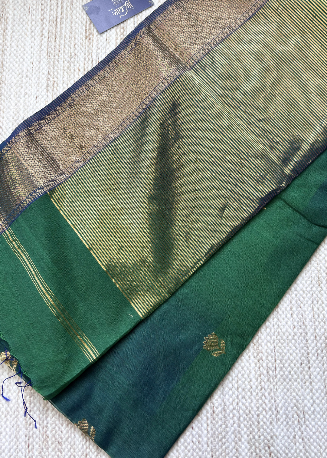 Dhoop Chav Green Lotus Butti Maheshwari