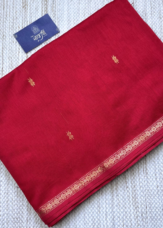 Self Red Star Butti Maheshwari