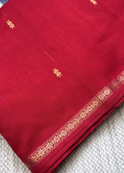 Self Red Star Butti Maheshwari