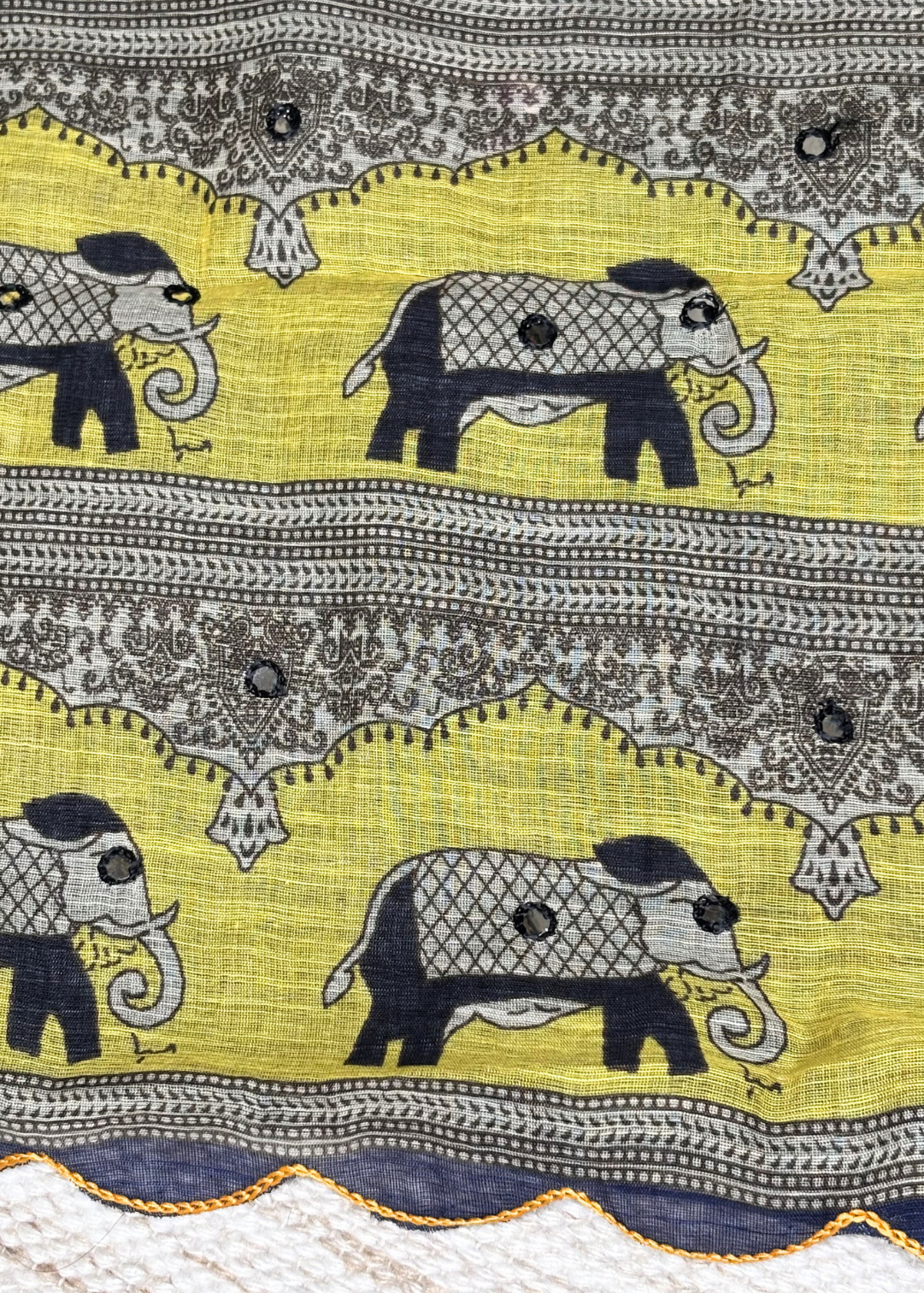 Black & Yellow Sober Hati Border Cut Work
