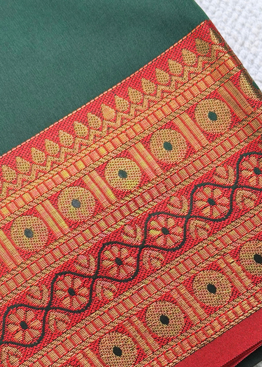 Bottle Green - Rukmini 🌸