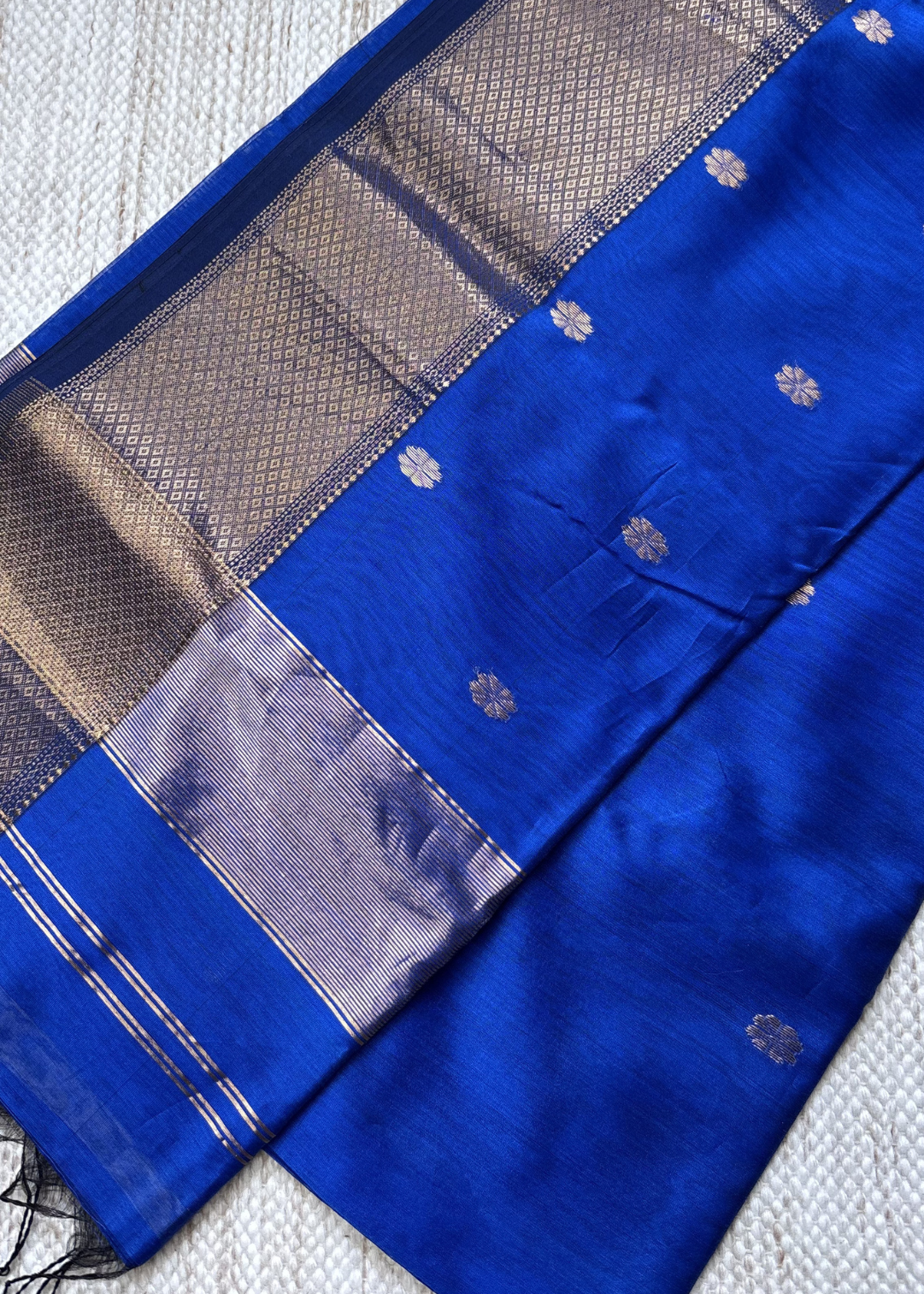 Blue Surajmukhi Butti Maheshwari