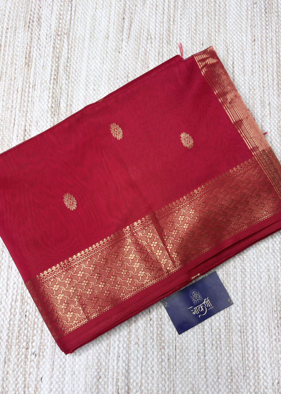 Red Rudraksh Butti Maheshawri